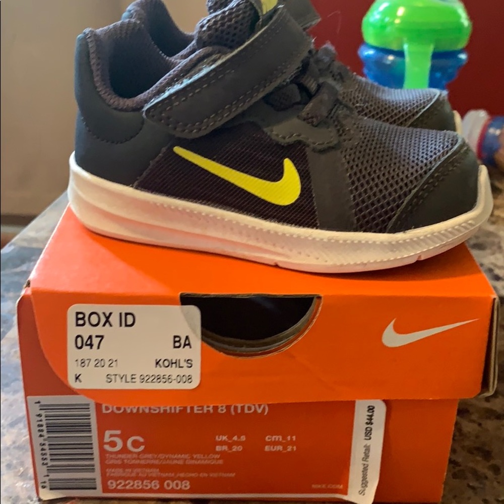 Nike toddler shoes